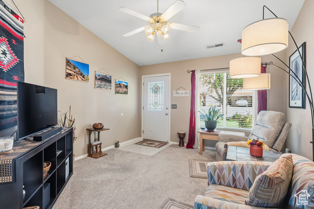 Photo 11 for MLS #2119635 at 524 E Oasis Dr