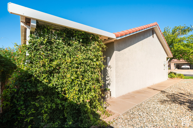 Photo 8 for MLS #2119635 at 524 E Oasis Dr