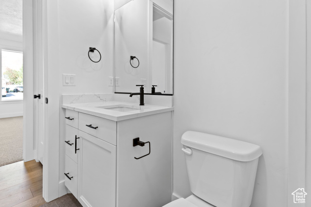Photo 7 for MLS #2119641 at 256 N 870 East #18