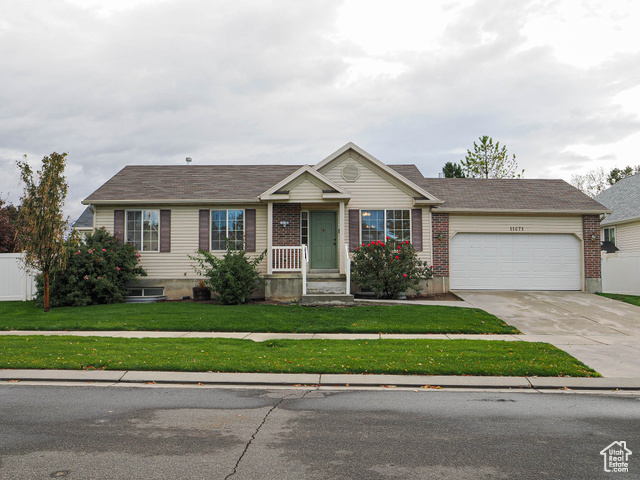 Photo 2 for MLS #2119652 at 11671 S Clintwood Dr