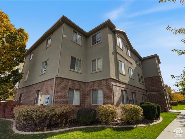 Photo 4 for MLS #2119678 at 1791 W 1200 South #329