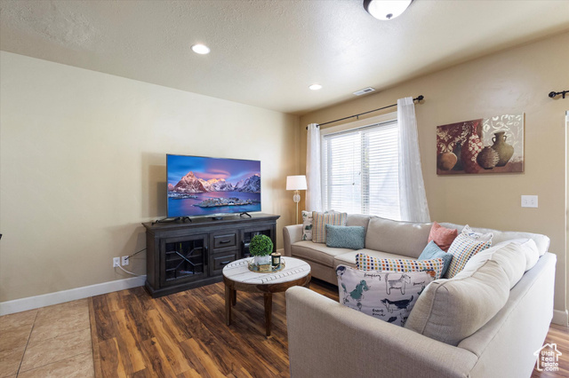 Photo 7 for MLS #2119684 at 1253 N Baycrest Dr