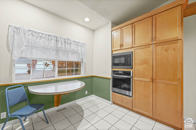 Photo 28 for MLS #2119685 at 558 S Oak Ln