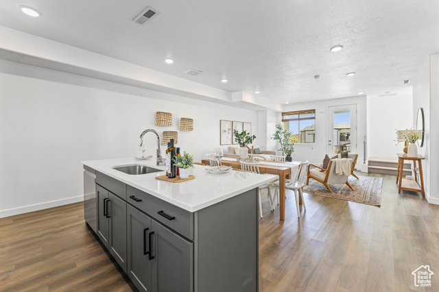 Photo 13 for MLS #2119692 at 6006 W Highlandbrook Dr
