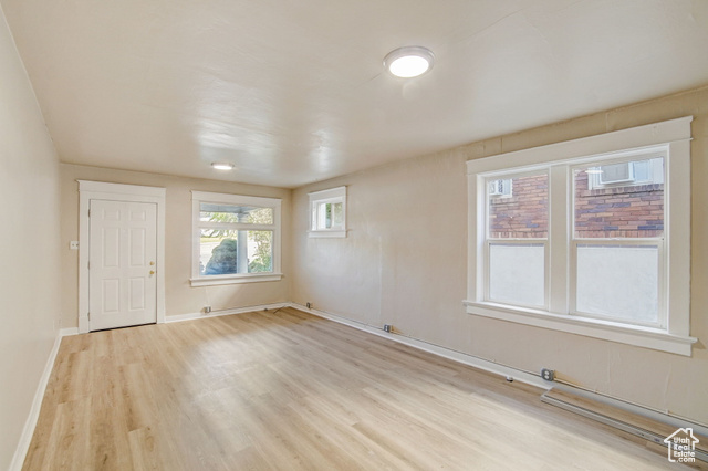 Photo 3 for MLS #2119718 at 1150 E 500 South