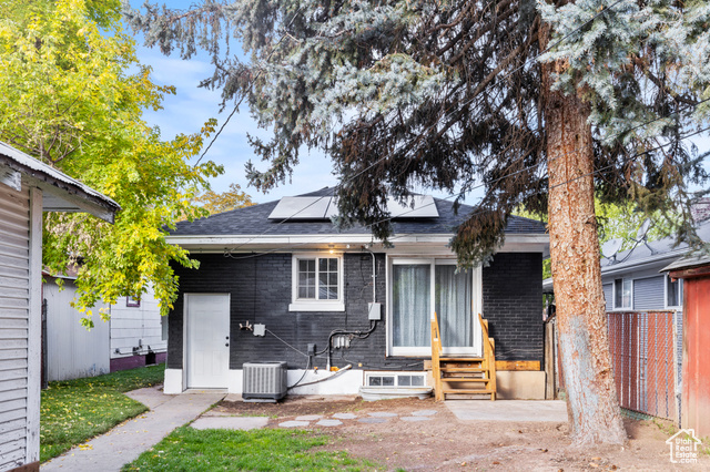 Photo 15 for MLS #2119722 at 3210 Adams Ave