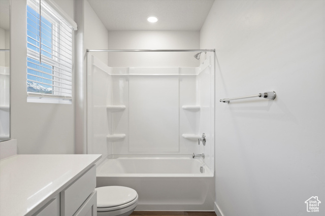 Photo 46 for MLS #2119765 at 352 W 600 North #44