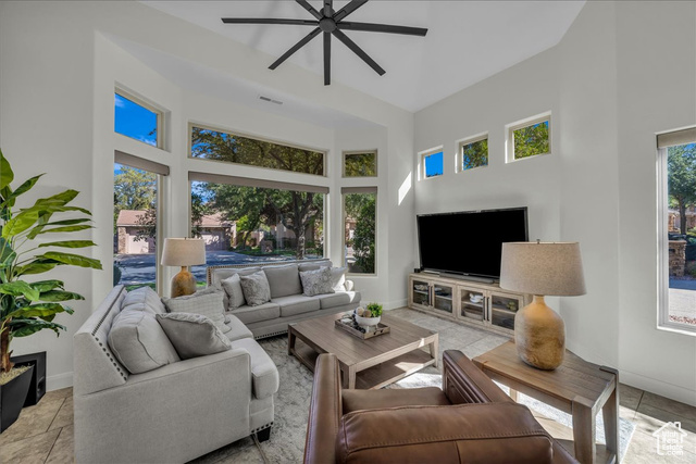 Photo 11 for MLS #2119787 at 2240 E Cobalt Dr #9