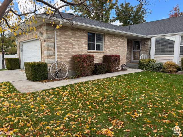 Photo 2 - 160 W Hidden Hollow Cir, Orem UT 84058