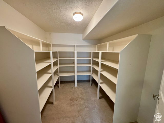 Photo 23 - 160 W Hidden Hollow Cir, Orem UT 84058