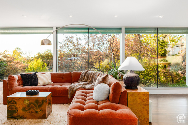 Photo 5 - 2777 E Comanche Dr, Salt Lake City UT 84108