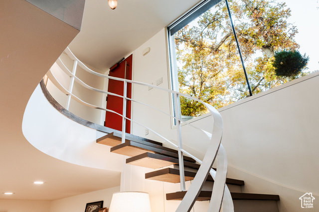 Photo 32 - 2777 E Comanche Dr, Salt Lake City UT 84108