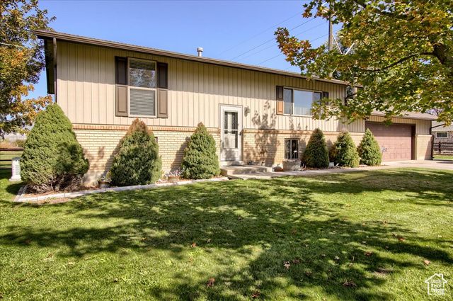 2390 W Pioneer Rd
                     MLS #2119806