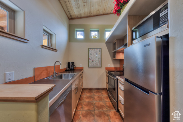 Photo 17 for MLS #2119808 at 275 W Williams Way #1-5