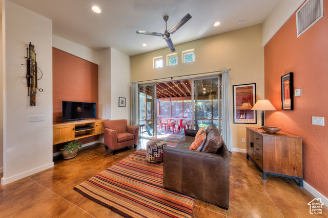 Photo 5 for MLS #2119808 at 275 W Williams Way #1-5