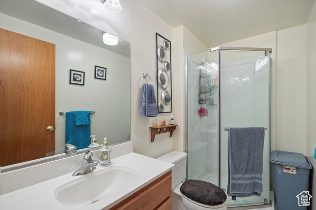 Photo 18 for MLS #2119822 at 5491 Janette Ave