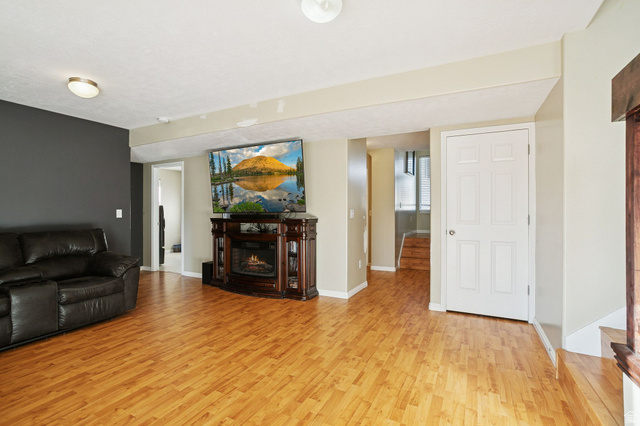 Photo 14 - 876 N Fox Run Dr, Tooele UT 84074