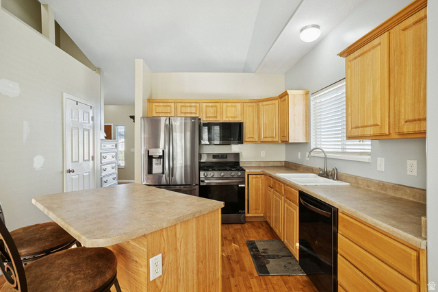 Photo 6 - 876 N Fox Run Dr, Tooele UT 84074