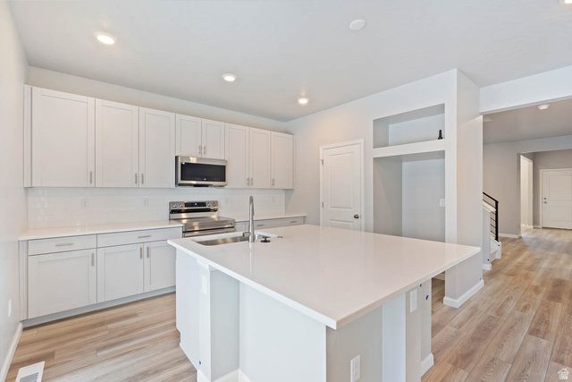 Photo 9 for MLS #2119920 at 39 E Broadway Dr #1039