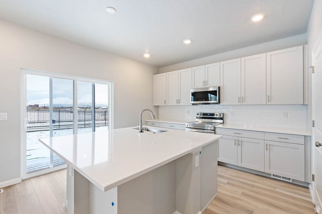 Photo 6 for MLS #2119920 at 39 E Broadway Dr #1039