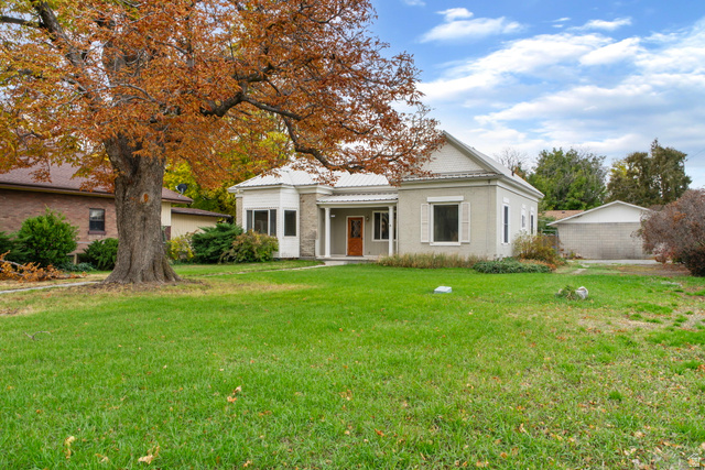 281 N Center St
                     MLS #2119949