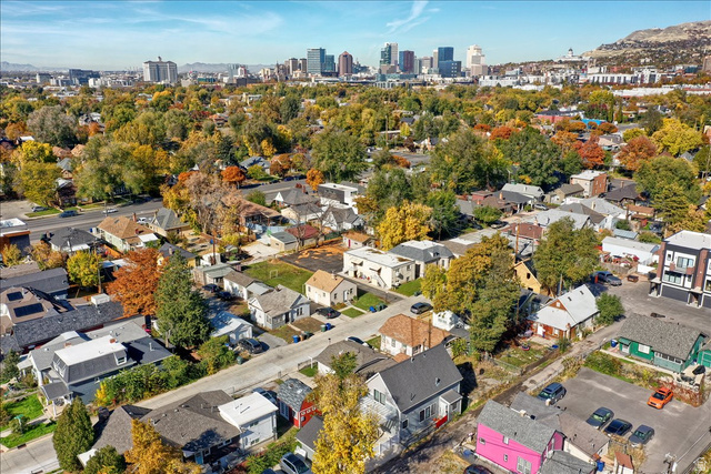 Photo 20 for MLS #2119975 at 863 S Lake St