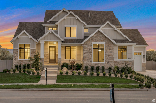 695 W Hidden Farm Dr
                     MLS #2120094