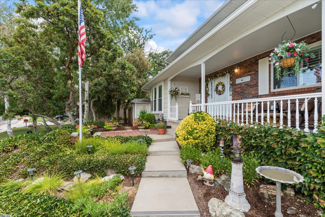 1278 N Oxford Dr
                     MLS #2120106