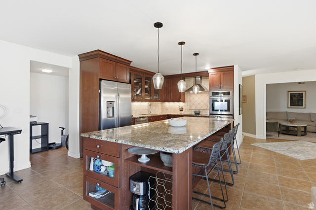 900 S Donner Way E 203