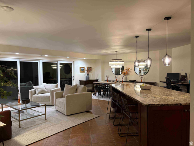 900 S Donner Way E 203