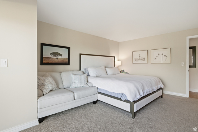 900 S Donner Way E 203