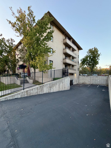 Photo 3 - 339 E 600 South #1308, Salt Lake City UT 84111