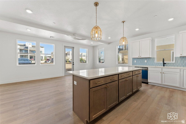 Main photo for 762 W Periwinkle Ln #101