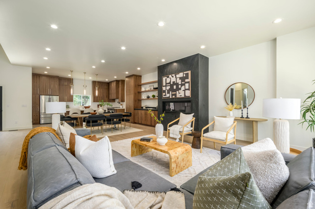 Photo 5 - 1958 E Longview Dr, Holladay UT 84124