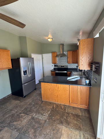 Photo 2 for MLS #2120412 at 8976 S 1050 West