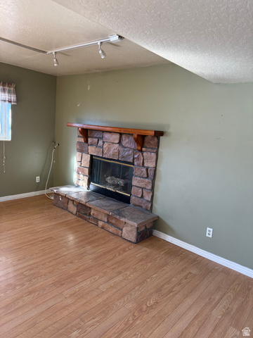 Photo 10 for MLS #2120412 at 8976 S 1050 West