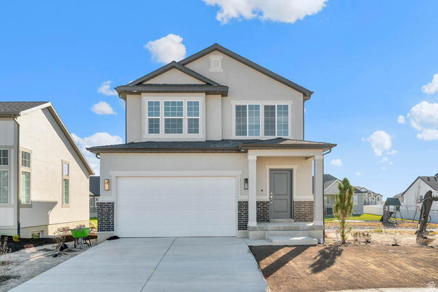 Main photo for 923 W Kingfisher Rd