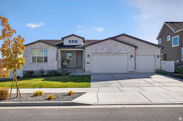 13051 S Twisted Oak Dr
                     MLS #2120491