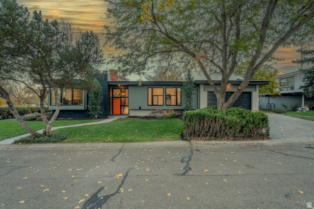 2713 E Pebble Glen Cir
                     MLS #2120528