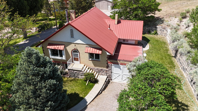 110 N 400 E
                     MLS #2120547