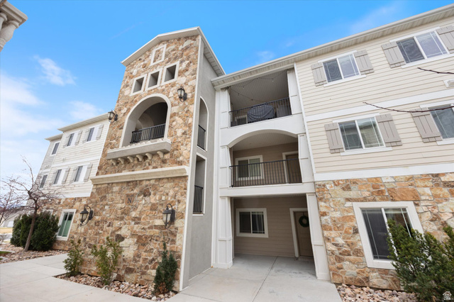 Main photo for 1839 N Crest Rd #3n