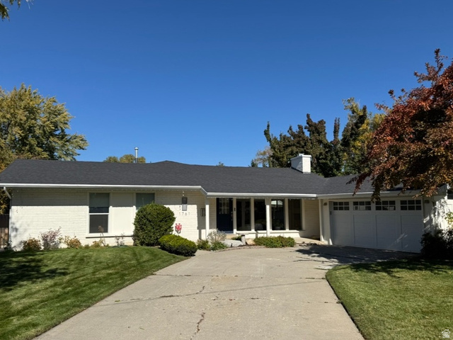 1761 E Southmoor Dr
                     MLS #2120583