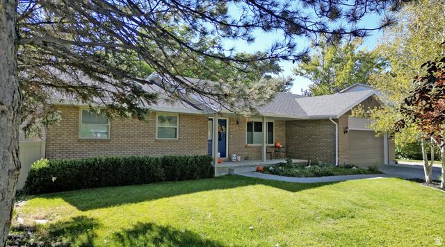 1612 E HIDDEN VALLEY RD, Sandy UT 84092