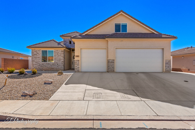 498 E TODD PL, Washington UT 84780