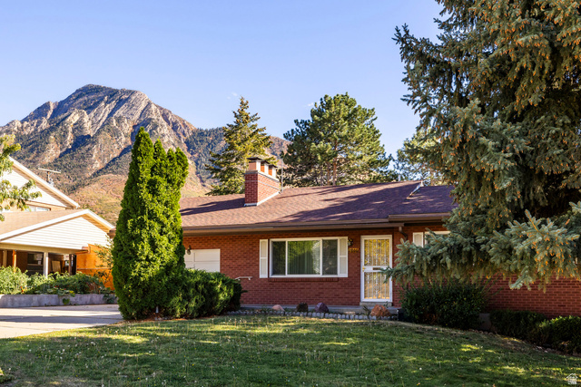 2800 E Maurice Dr
                     MLS #2121001