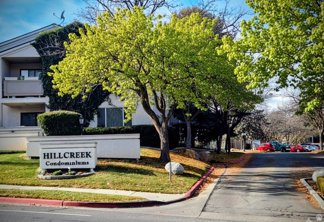 Main photo for 931 E Creek Hill Ln #11