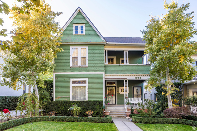 1024 E 1st Ave
                     MLS #2121389