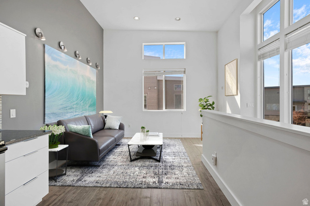 1001 W ROOFTOP DR, Midvale UT 84047