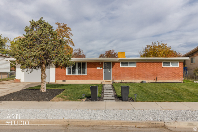 1916 W GREGORY DR, Layton UT 84041