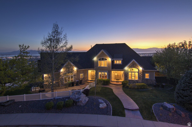 943 N Terrace Dr
                     MLS #2121752